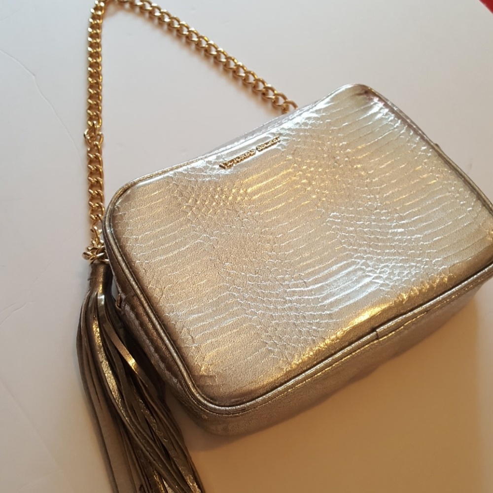 VICTORIA'S SECRET BAG. SILVER - Picture 3 of 5